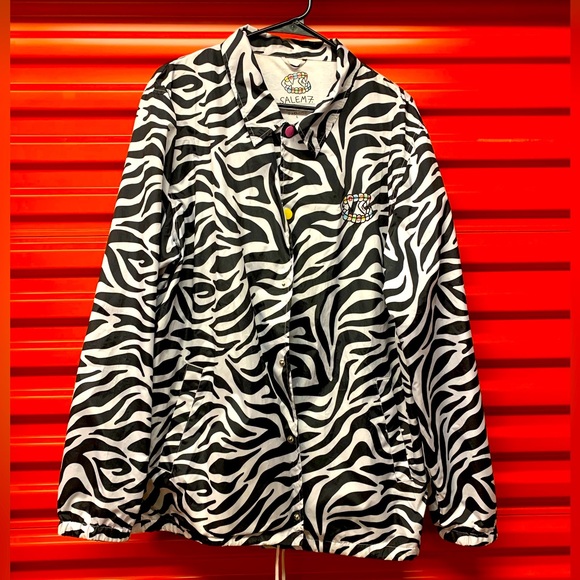 Salem 7 - Picture 1 of 4